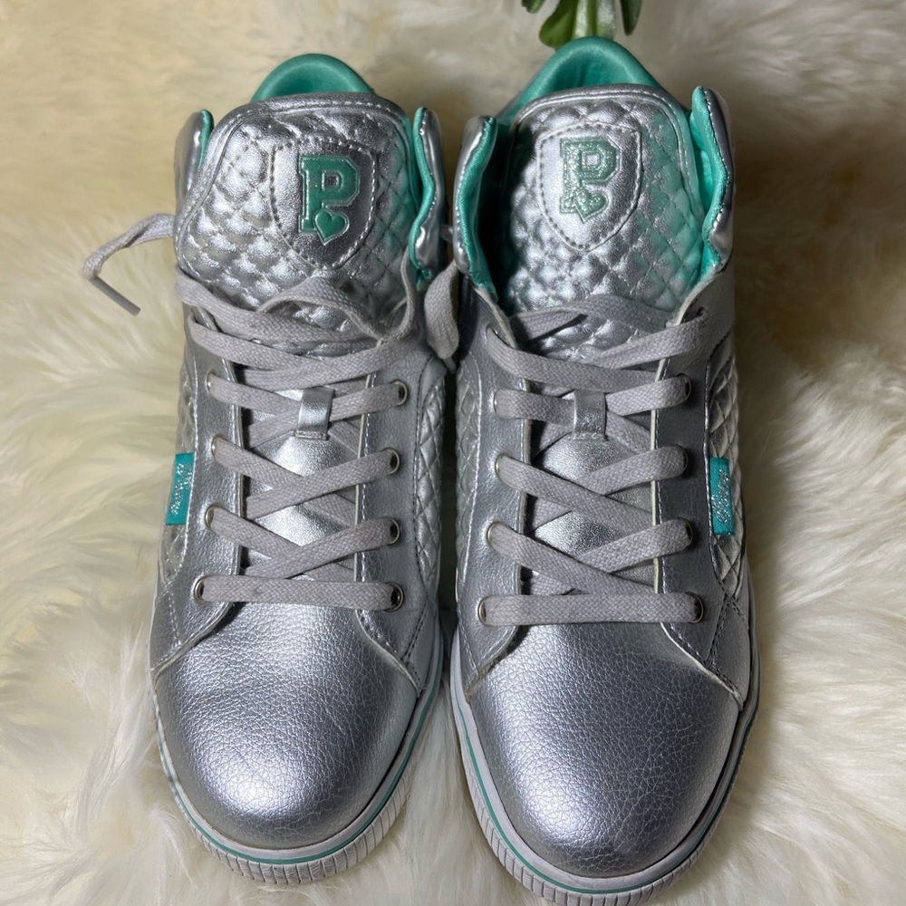 Pasty shoes